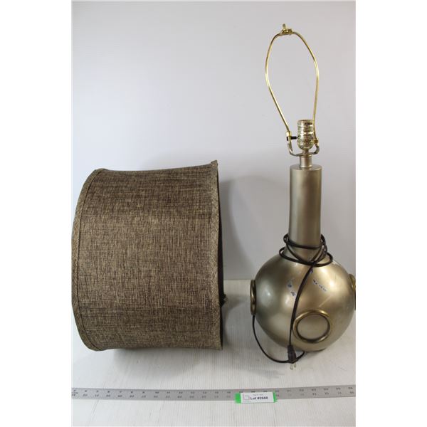 Sun-Lite 250W Lamp with Lamp Shade - 29" High - Untested