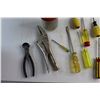 Image 2 : Rubber Gloves, (9) Screwdrivers and Assorted Items