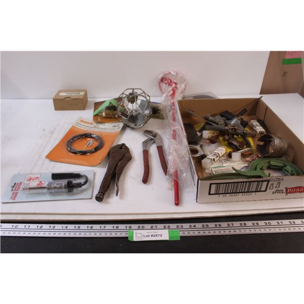 Universal Speedometer Cable Kit, Assorted Tools