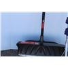 Image 2 : ** Garant Roof Scoop & Steelcore Snow Shovel