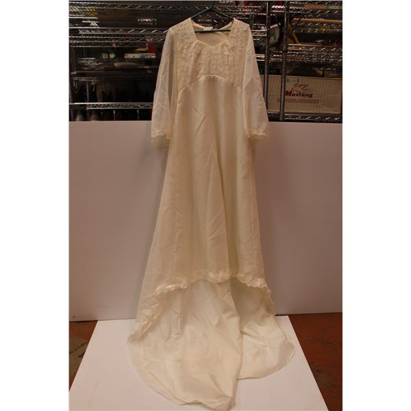 *Wedding Dress in Water Damaged Box (has rusty water marks - unknown size)