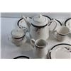 Image 2 : Ashley 45 pc Fine China Dinnerware Set