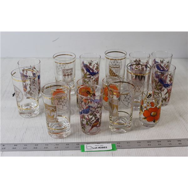 (16) Vintage Glass Cups Three Patterns