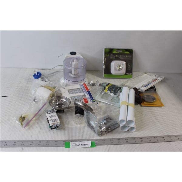 Black and Decker Food Chopper - works but Lid is Picky  (2) Drain Catchers, Assorted Household