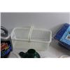 Image 5 : Liquid Plumber Pro, Tarpaulin 10' x 8', Plastic Basket and Assorted Kitchenware