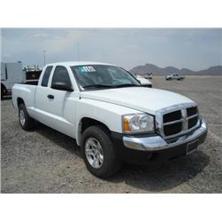 DODGE DAKOTA QUAD CAB PICK UP, s/n 1D7HE42K35S83246: