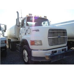 FORD AEROMAX L9000 4000 GALLON T/A  WATER TRUCK, s/n 1FTYS95V1TVA05544: