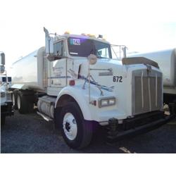 KENWORTH T800 4000 GALLON T/A WATER TRUCK, s/n 2XKDD69X7SM638765: