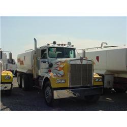 KENWORTH W900 T/A 4000 GALLON WATER TRUCK, s/n 174454S: