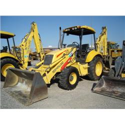 NEW HOLLAND LB110B 4X4 LOADER/BACKHOE, s/n 031048109: