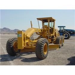 CATERPILLAR 140G MOTOR GRADER, s/n 72V11560: