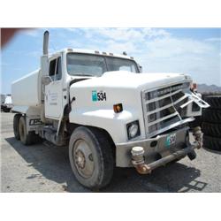 IHC F2754 T/A WATER TRUCK, s/n 1HSZPGRR9KH677900: