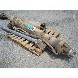 ASSORTED HYDRAULIC CYLINDERS