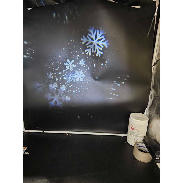 Mintom Snowflake Garden Stake Light Projector