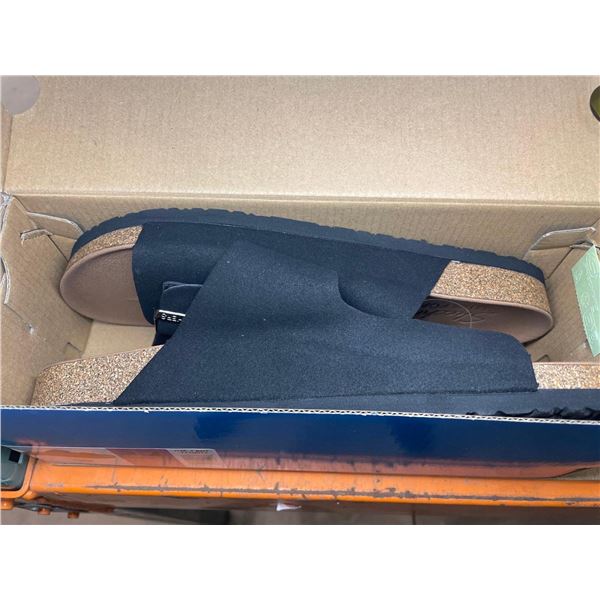 Skechers Black Sandals Size 11