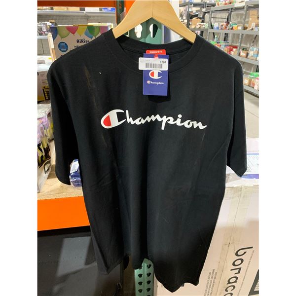 Champion Men's T-Shirt - Size  Medium