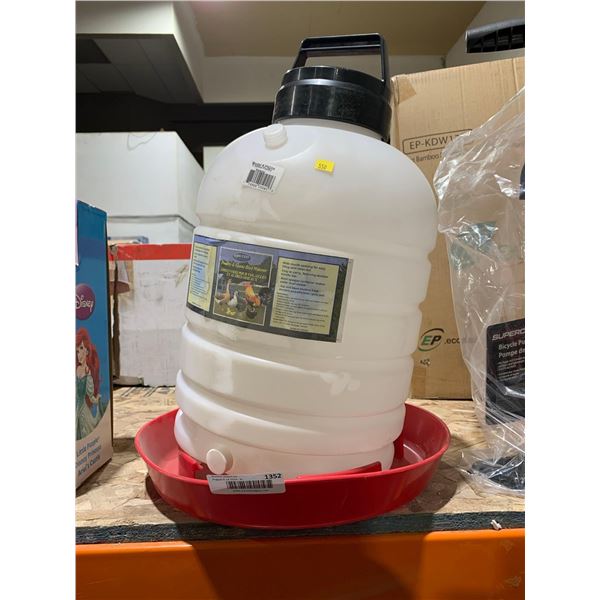 Earm Tough Poultry & Game Bird Waterer