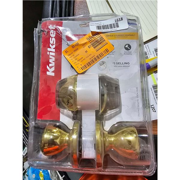 Kwikset Security Door Locking Handle & Deadbolt Set