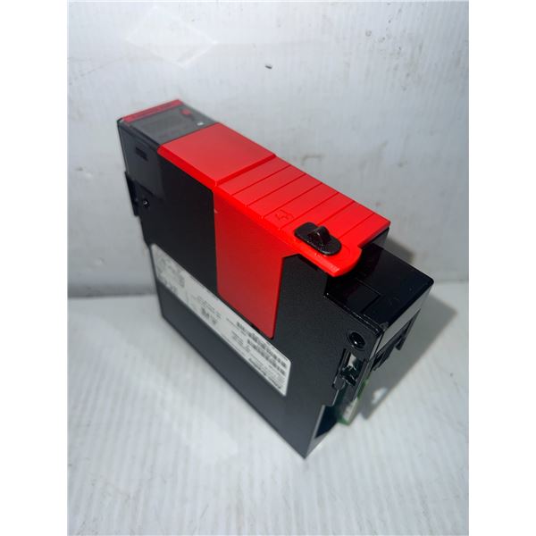 Allen-Bradley #1756-L7SP LogixL7SP SIL 3 PLe Safety Partner
