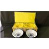 Image 2 : PAIR OF BLUE, WHITE, RED AND YELLOW CHINESE BOWLS WITH CASE
