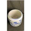 Image 8 : BLUE AND WHITE CHINESE HAND PAINTED VASE