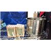 Image 1 : 2 BAILEY'S & COFFEE BONUS MUGS & DECOR