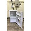 Image 2 : SYLVANIA MINI FRIDGE