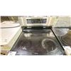 Image 2 : FRIGIDAIRE GALLERY GLASS INDUCTIONS STOVE TOP WITH CONVECTION OVEN