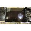 Image 2 : LG GAS STOVE TOP WITH CONVECTION OVEN