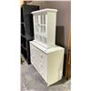 Image 2 : 3 DRAWER DRESSER & DISPLAY CABINET