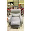 Image 2 : FABRIC RECLINER (UNKNOWN WORKING CONDITION)