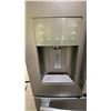 Image 2 : GE FRENCH DOOR 33" FRIDGE WITH PULL-OUT FREEZER