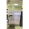Image 1 : WHIRLPOOL SIDE-BY-SIDE 33" FRIDGE/FREEZER