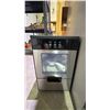 Image 1 : INSIGNIA ICE MACHINE