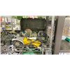 Image 2 : DEWALT ANGLE GRINDER