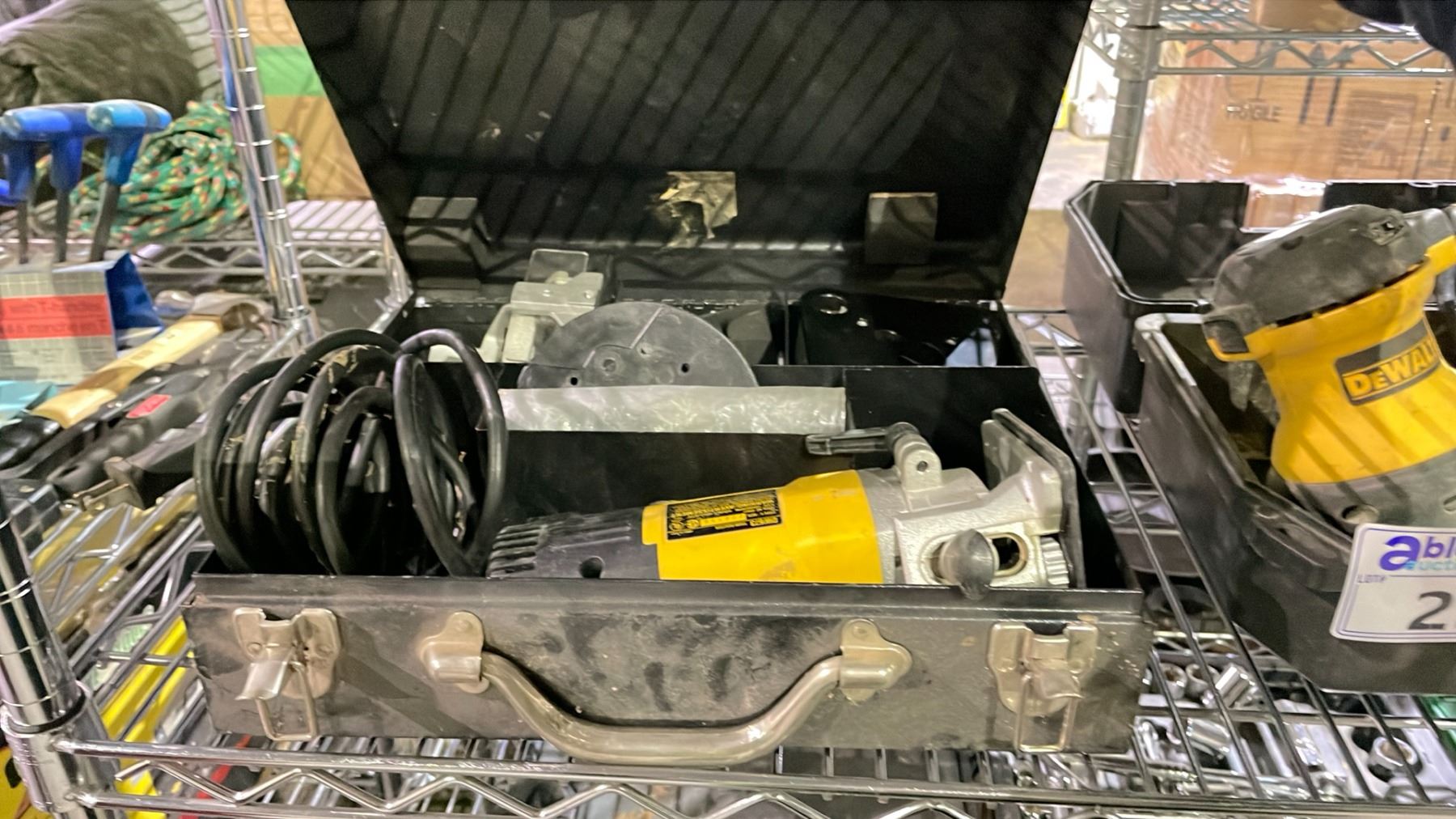 Dw673k Router DEWALT DW673 TRIM ROUTER - Able Auctions