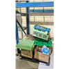 Image 1 : PALLET OF ASSORTED GLASSWARE & DISHWASHER TRAYS