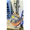 Image 2 : RIDGID 14 GALLON WET/DRY VACUUM & FOLDING DOLLY