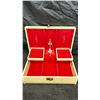 Image 2 : MUSICAL JEWELRY BOX & ASSORTED COSTUME JEWELRY