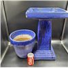 Image 1 : Blue Pedestal and Planter