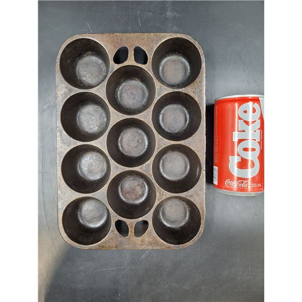 Vintage Cast Iron Cupcake/Muffin Pan