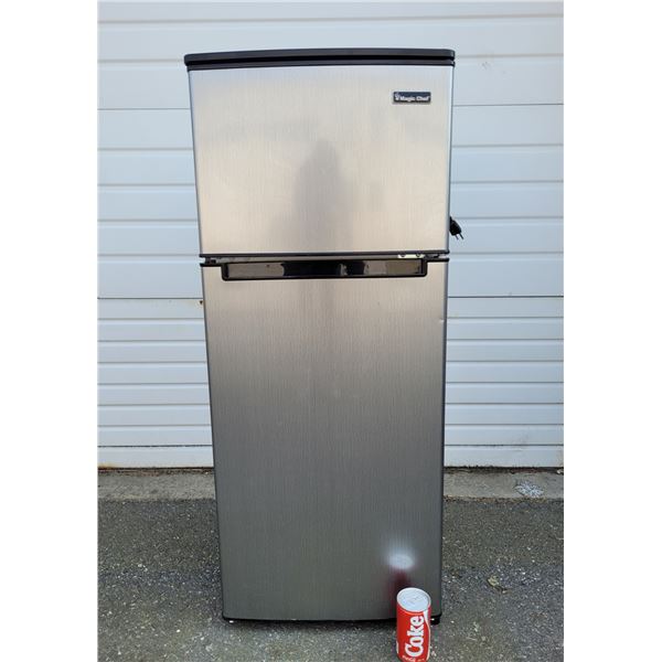 Magic Chef Fridge and Freezer Combo