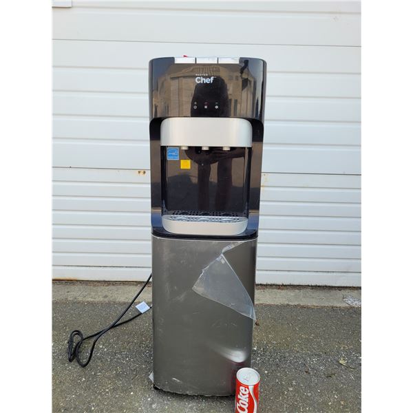 Master Chef Water Cooler (plastic is still on the front)