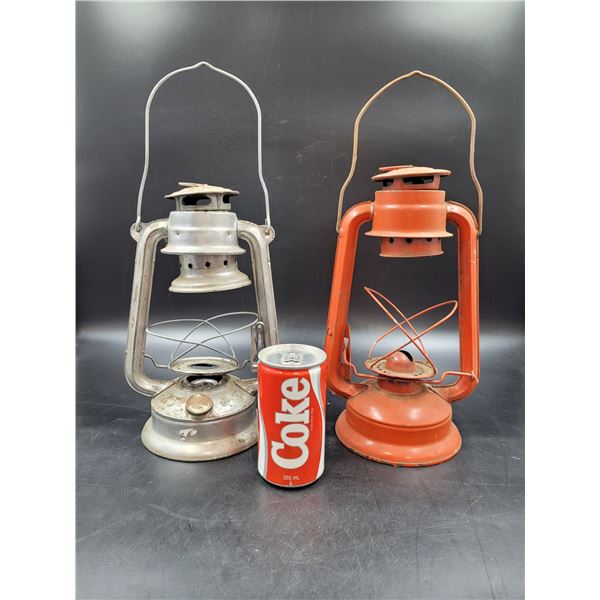 Vintage Lantern Décor