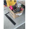 Image 2 : TILE SAW AND BOX OF HAND TOOLS