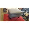 Image 2 : VINTAGE RECTANGLE OTTOMAN AND SMALL GREY OTTOMAN