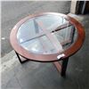 Image 2 : MODERN ROUND COFFEE TABLE WITH GLASS TOP