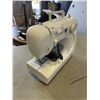 Image 2 : SHARK EURO PRO X SEWING MACHINE