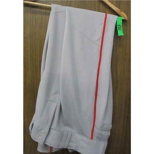 NEW:  EASTON MEN'S SPORTS PANTS (SIZE MEDIUM)