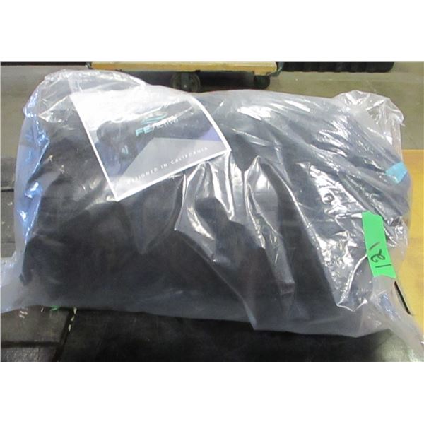 FREIGHT DAMAGE (AS IS):  THREE SEASON SLEEPING BAG